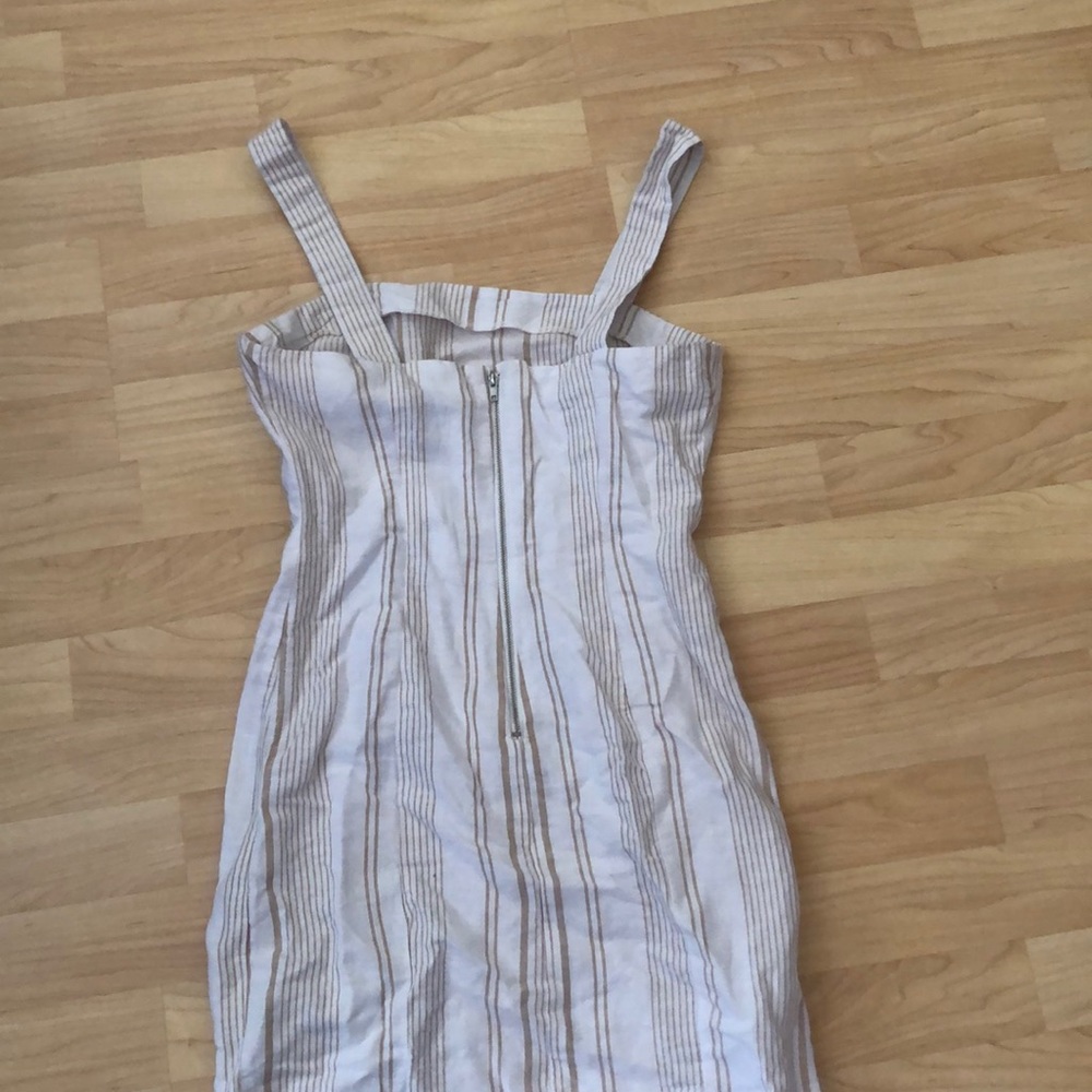 Dress - Picture 2 of 4